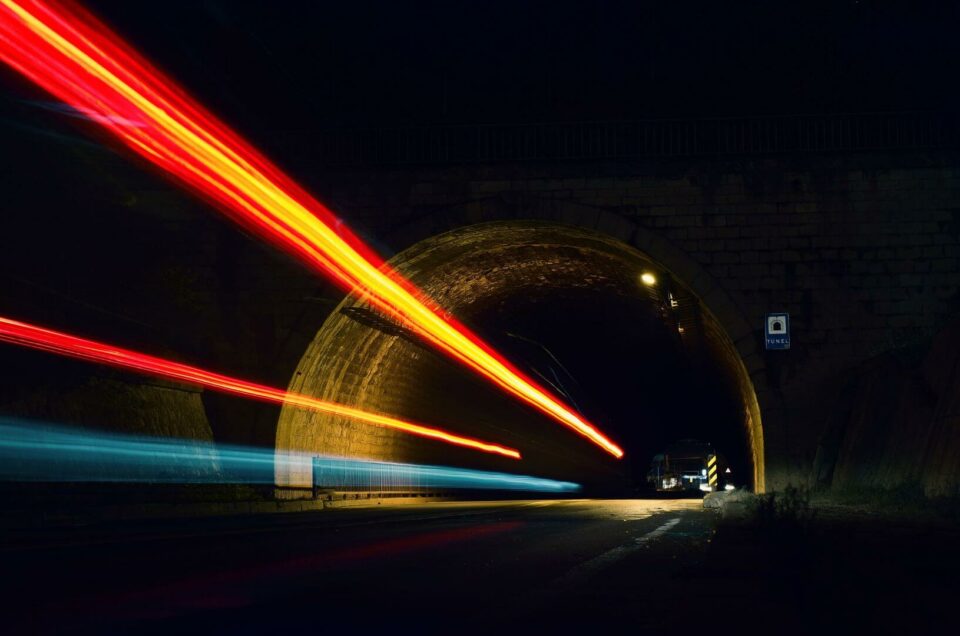 Efecto Túnel: ¿Qué es y cómo afecta a la conducción?