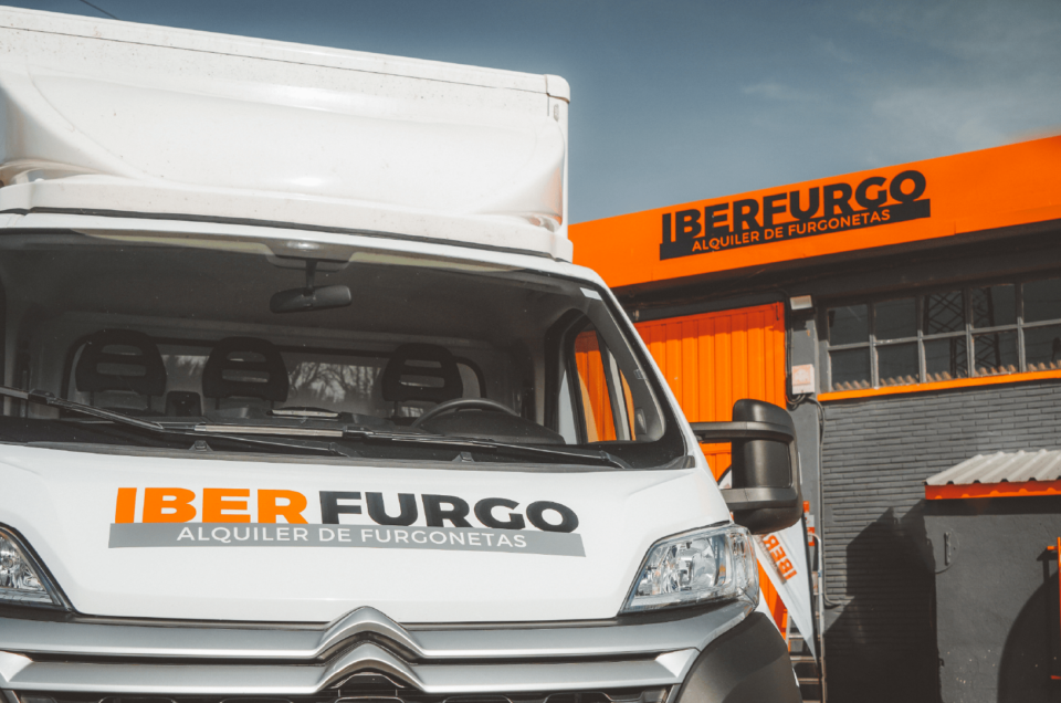 Furgoneta refrigerada e isoterma: diferencias, usos y normativa